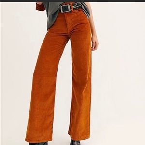 Levi's Ribcage Wide Leg Corduroy Pants - Women's - Caramel Cafe Cord